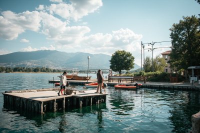AI-generated travel thumbnail for Rrethi i Kuçovës