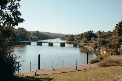 AI-generated travel thumbnail for Rubiá