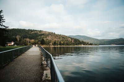 AI-generated travel thumbnail for Ruja