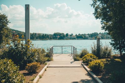 AI-generated travel thumbnail for Rusakovka