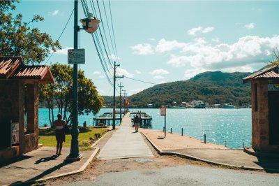 AI-generated travel thumbnail for Saint-André