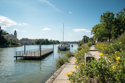 AI-generated travel thumbnail for Saint-Geniès-Bellevue