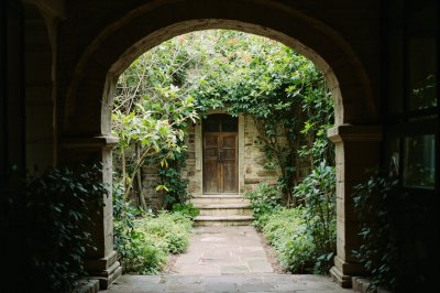 AI-generated travel thumbnail for Saint-Julien