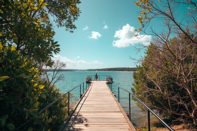 AI-generated travel thumbnail for Saint-Louis