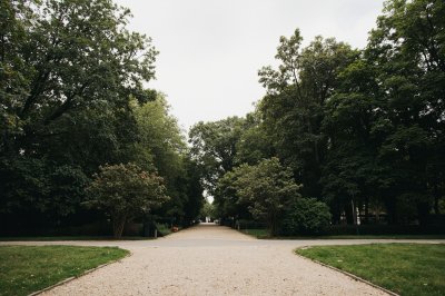 AI-generated travel thumbnail for Saint-Mandé