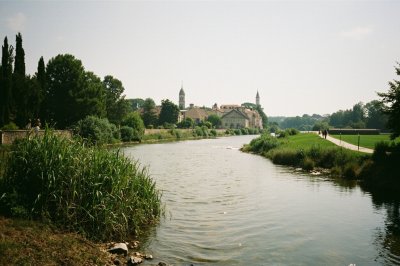 AI-generated travel thumbnail for Saint-Vite