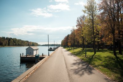 AI-generated travel thumbnail for Saldus