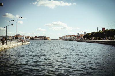 AI-generated travel thumbnail for Salreu