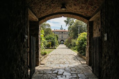 AI-generated travel thumbnail for San Andrés de Giles