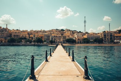 AI-generated travel thumbnail for San Ġwann