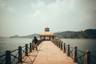 AI-generated travel thumbnail for Sandi