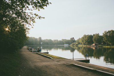 AI-generated travel thumbnail for Săucești