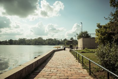 AI-generated travel thumbnail for Saurimo