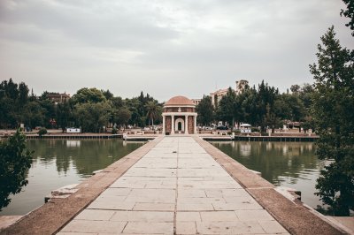 AI-generated travel thumbnail for Sefid Sang