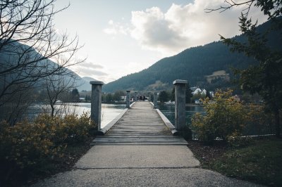 AI-generated travel thumbnail for Selzach