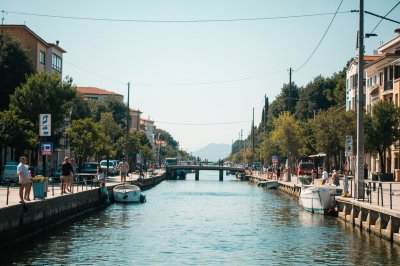 AI-generated travel thumbnail for Shëngjin