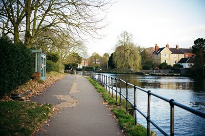AI-generated travel thumbnail for Shipton under Wychwood