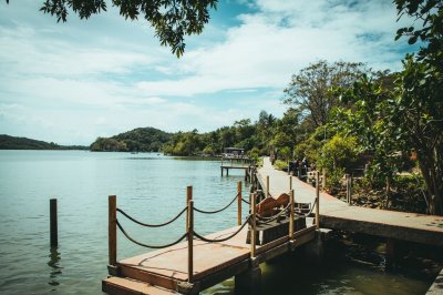 AI-generated travel thumbnail for Sibutu