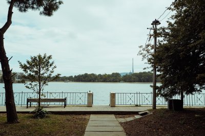 AI-generated travel thumbnail for South Bathurst