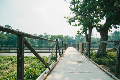 AI-generated travel thumbnail for Srŏk Mésang