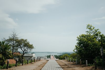 AI-generated travel thumbnail for Srŏk Môndôl Seima