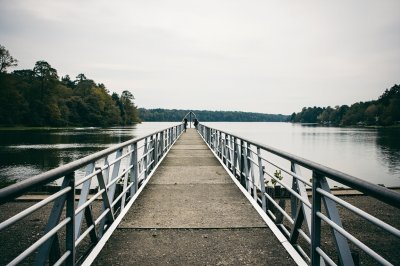 AI-generated travel thumbnail for Statzendorf