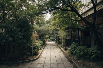AI-generated travel thumbnail for Suita