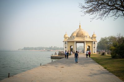 AI-generated travel thumbnail for Sunel