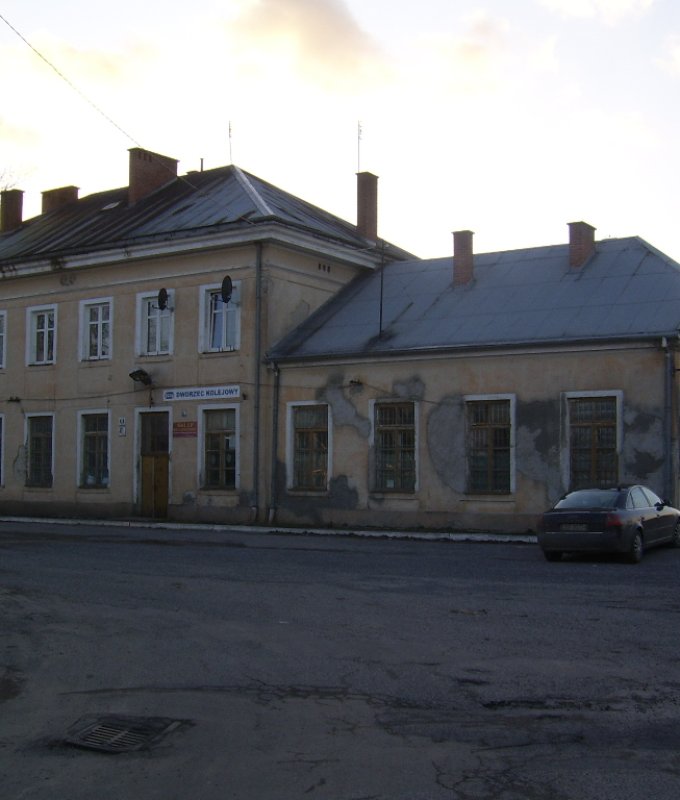 Train station in Szastarka 1
