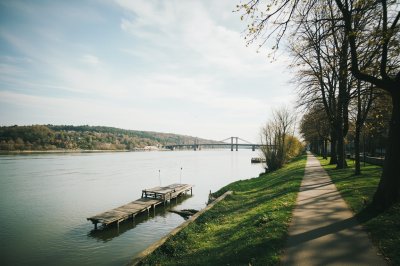 AI-generated travel thumbnail for Szigetszentmiklósi Járás