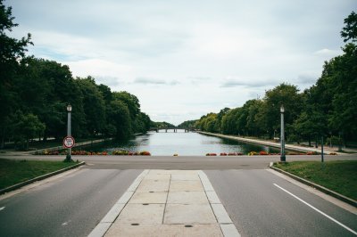 AI-generated travel thumbnail for Târgu Mureș