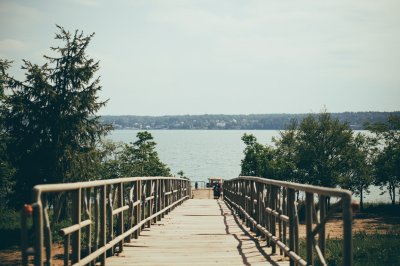 AI-generated travel thumbnail for Tarki