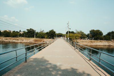 AI-generated travel thumbnail for Tayeeglow