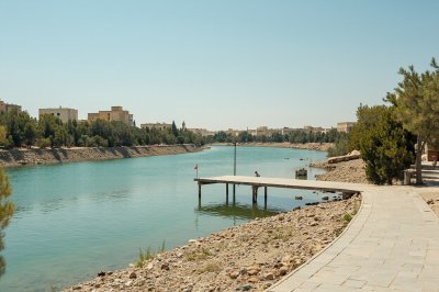 AI-generated travel thumbnail for Tazoult-Lambese
