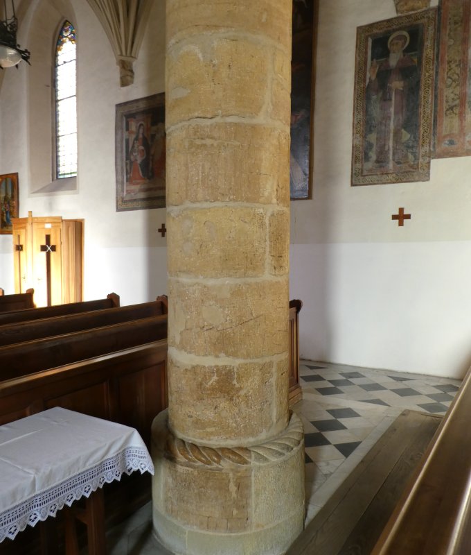 Tesero (Trentino, Italy), Saint Eliseus church - Column