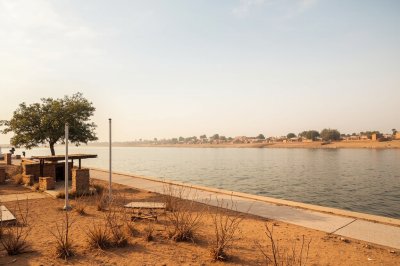 AI-generated travel thumbnail for Tillabéri