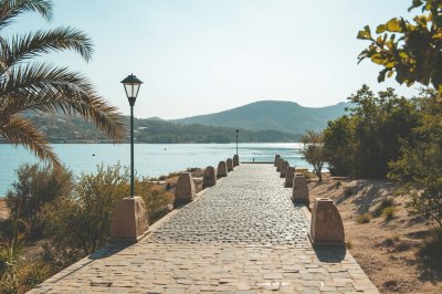 AI-generated travel thumbnail for Timizart