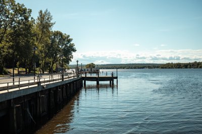 AI-generated travel thumbnail for Trollhättan