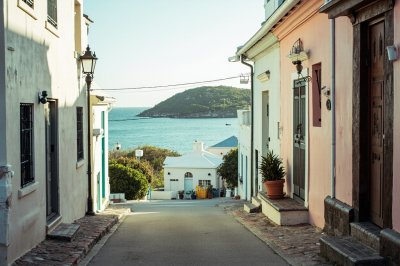 AI-generated travel thumbnail for Tucker’s Town