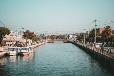 AI-generated travel thumbnail for Umm el Faḥm