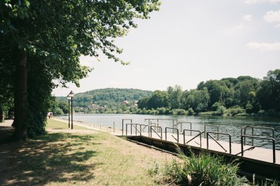 AI-generated travel thumbnail for Valence-sur-Baïse