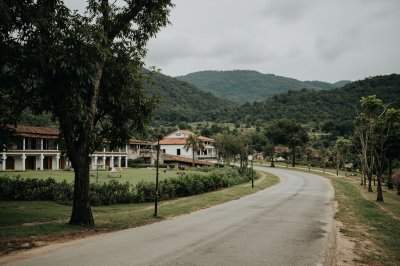 AI-generated travel thumbnail for Valle de Ángeles
