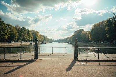 AI-generated travel thumbnail for Verrières-le-Buisson