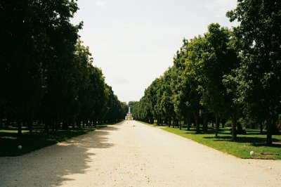 AI-generated travel thumbnail for Versailles