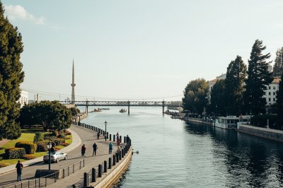 AI-generated travel thumbnail for Vila Nova de São Pedro
