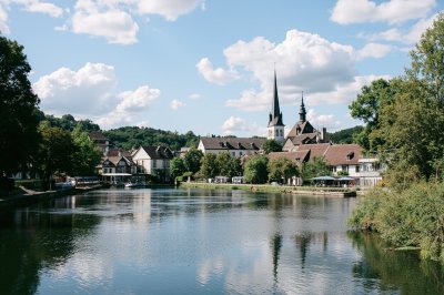 AI-generated travel thumbnail for Villars-en-Azois