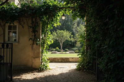 AI-generated travel thumbnail for Villiers-Saint-Fréderic