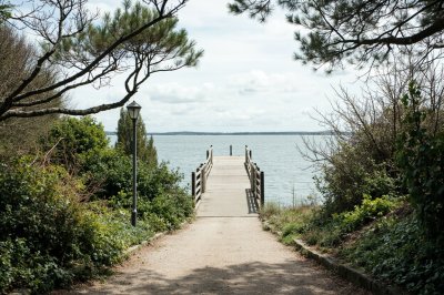 AI-generated travel thumbnail for Vingtaine de Longueville