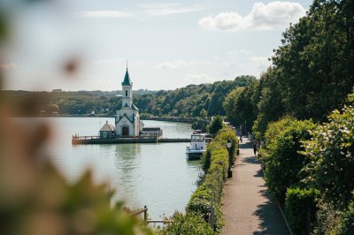 AI-generated travel thumbnail for Vingtaine de Maufant