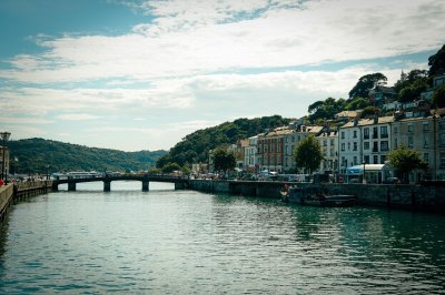 AI-generated travel thumbnail for Vingtaine du Sud